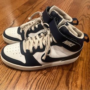 Nike Dunks Mid Tops - navy blue and white - Size 7